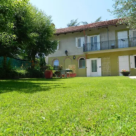 Casa Badinot Lantställe Diano dʼAlba