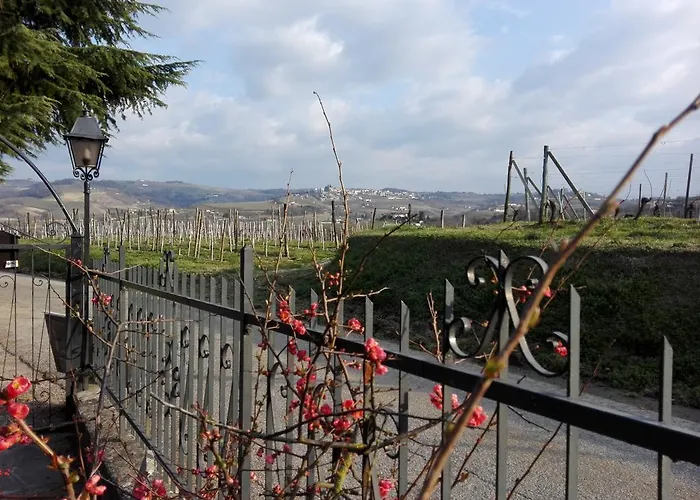 Casa Badinot Casa di campagna Diano dʼAlba