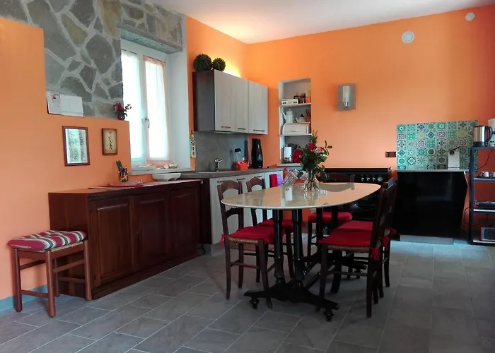 Casa di campagna Casa Badinot Diano dʼAlba